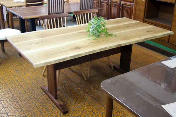 【リーン】 机 テーブル 1枚板 幅130高65奥70 ウォルナットニスピカピカ ウレタンニ
